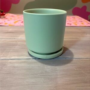 4.5” Gemstone Cylinder Pot with Water Saucer - Mint